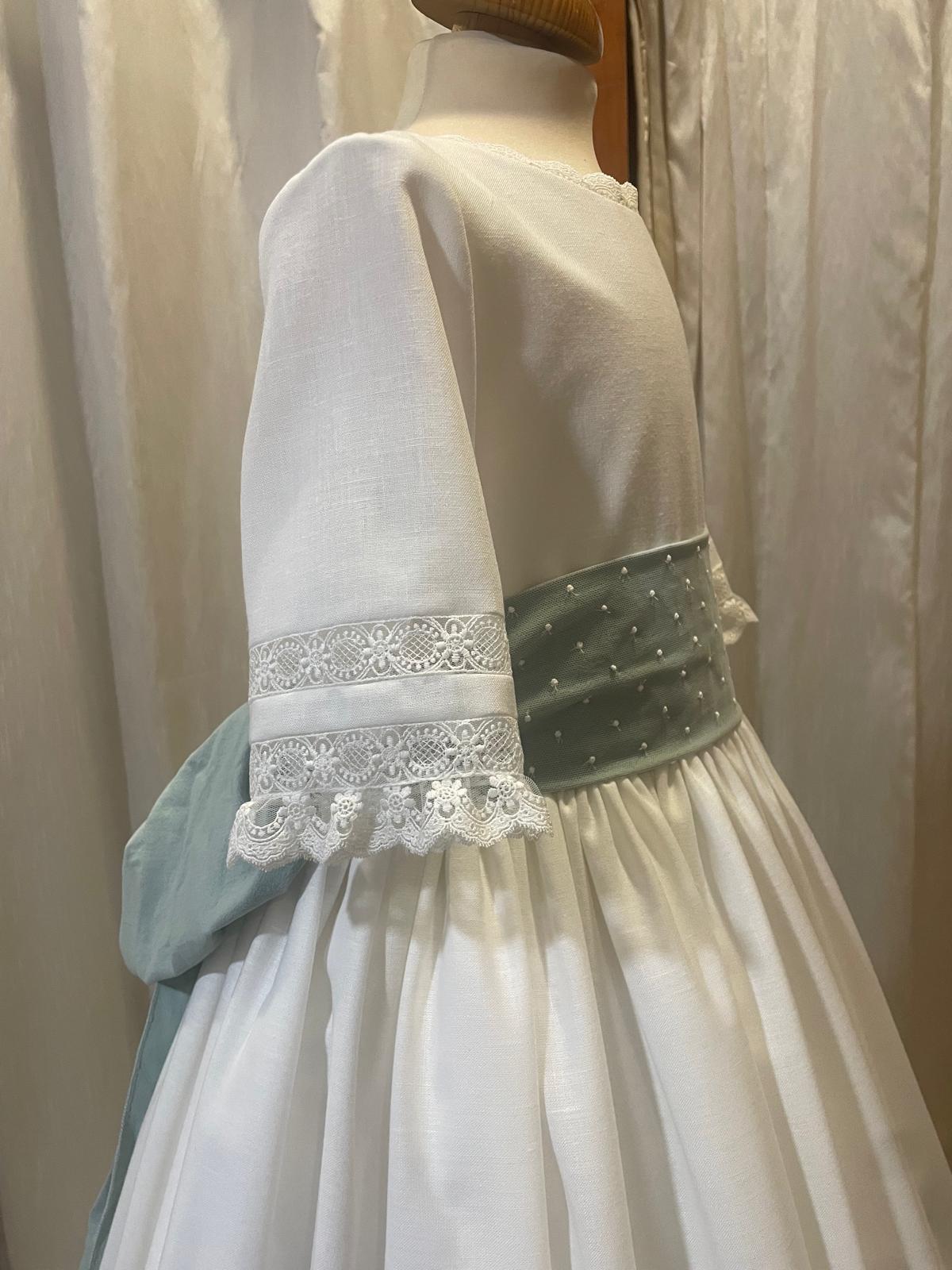 Vestido 6700 talla 9/110 - Imagen 3